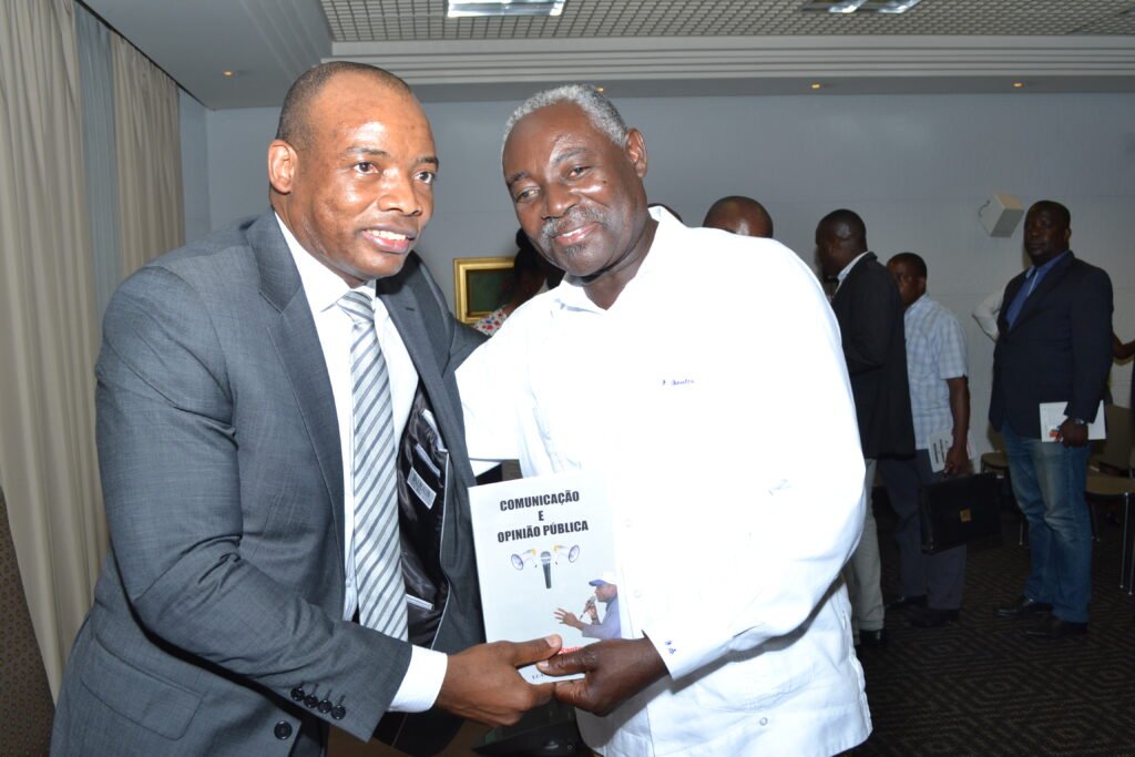 Bento dos Santos e José dos Santos.