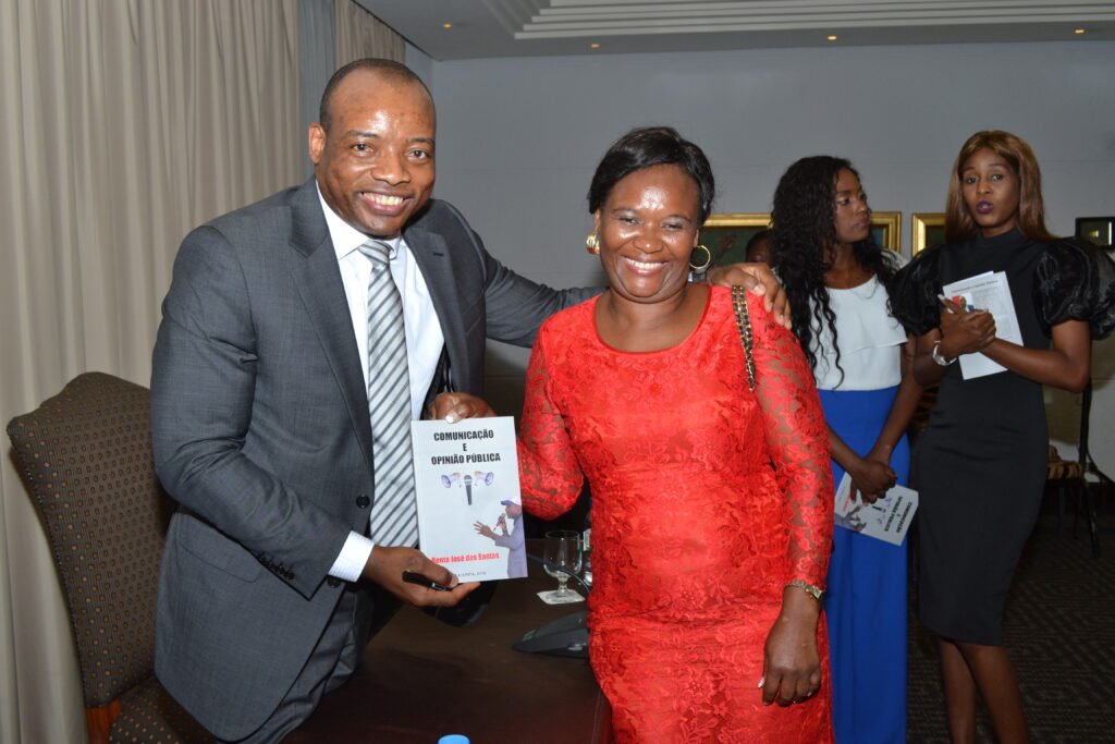 Lançamento do livro comunicação e opinião pública