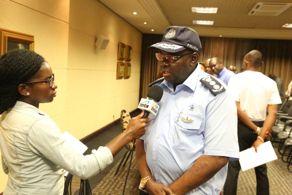 Entrevista no lançamento do livro Pensar Social